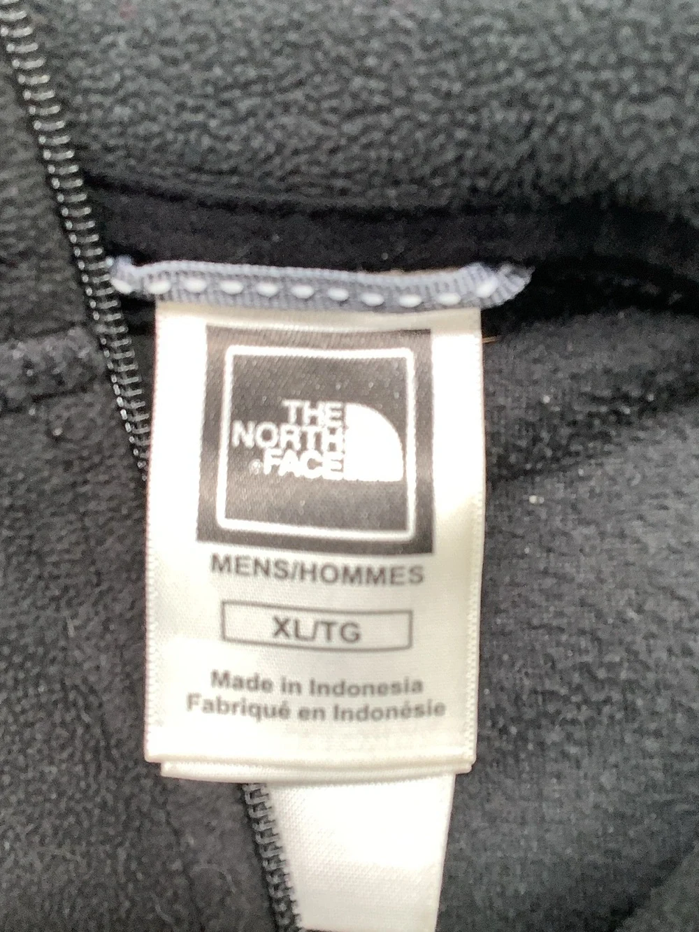 The North Face Men's Black Half-Zip Fleece Pullover